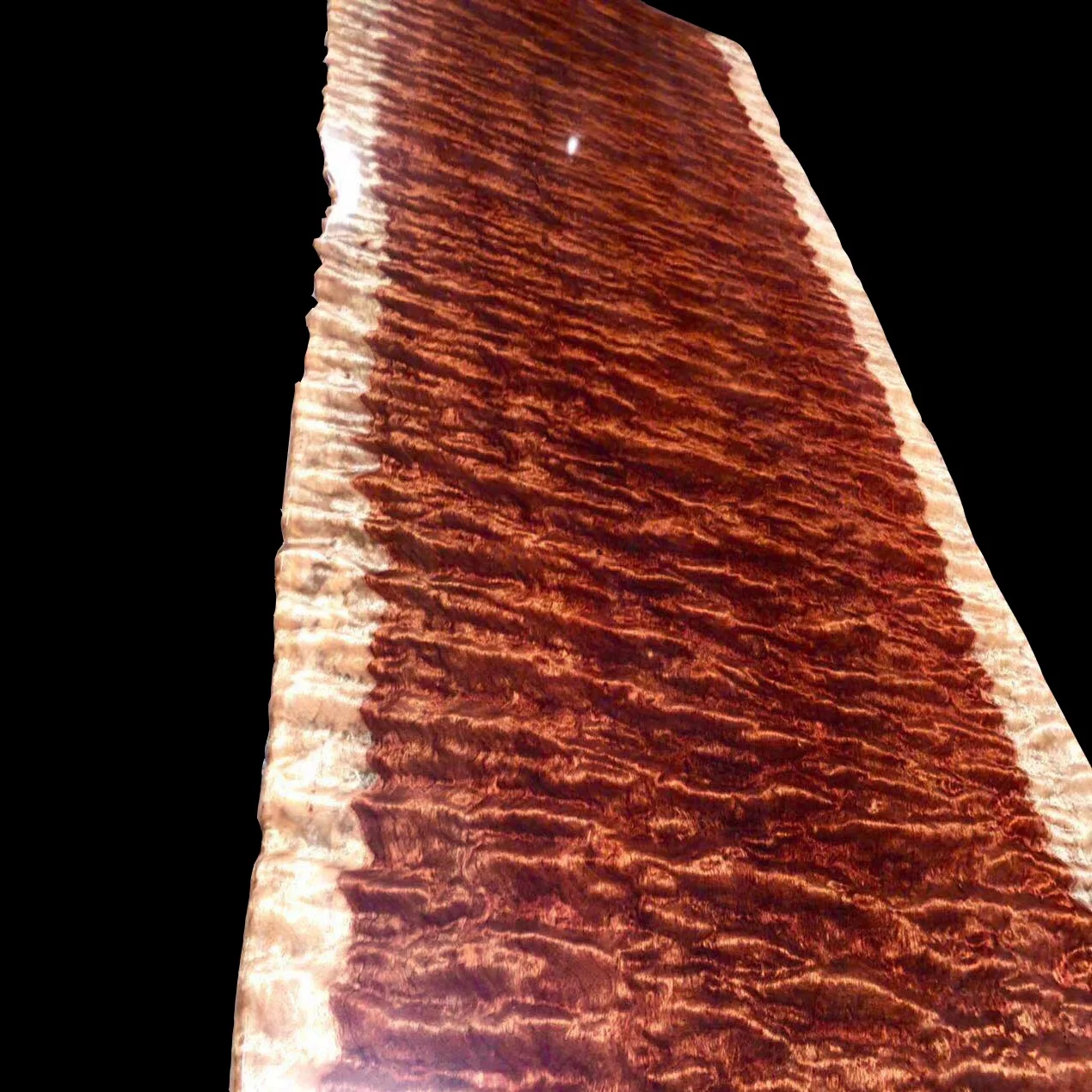 Live Edge Desktop Waterfall Bubinga Board Precious Wooden Table 4 Meters