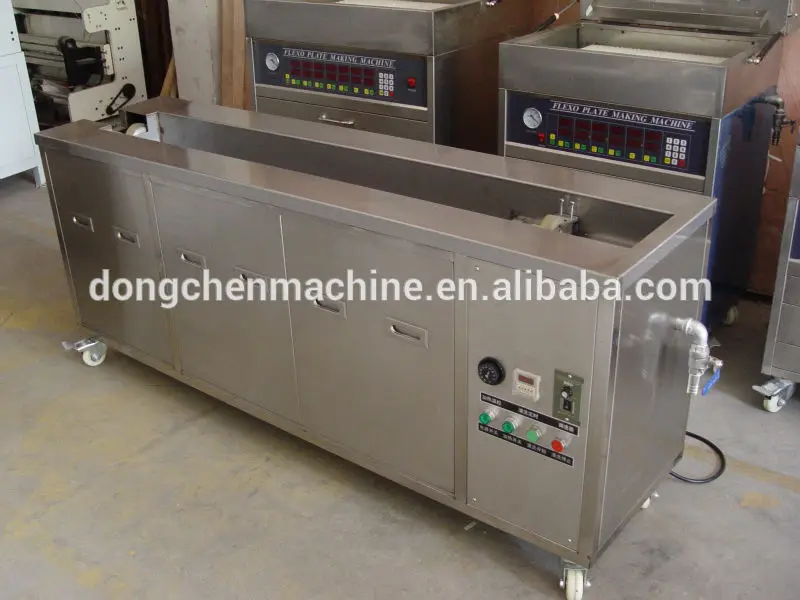 two ultrasonic cleaning rollers