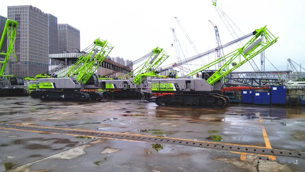 Высококачественный гидравлический гусеничный кран Zoomlion 130 тонн QUY130 по лучшей цене и гарантия один год