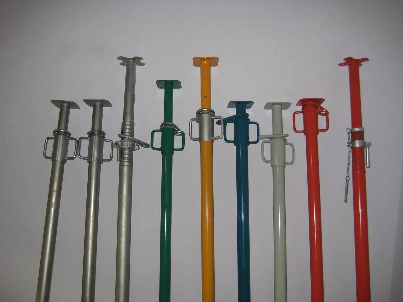 adjustable steel scaffolding props jacks post shore cup sleeve cup nut shoring