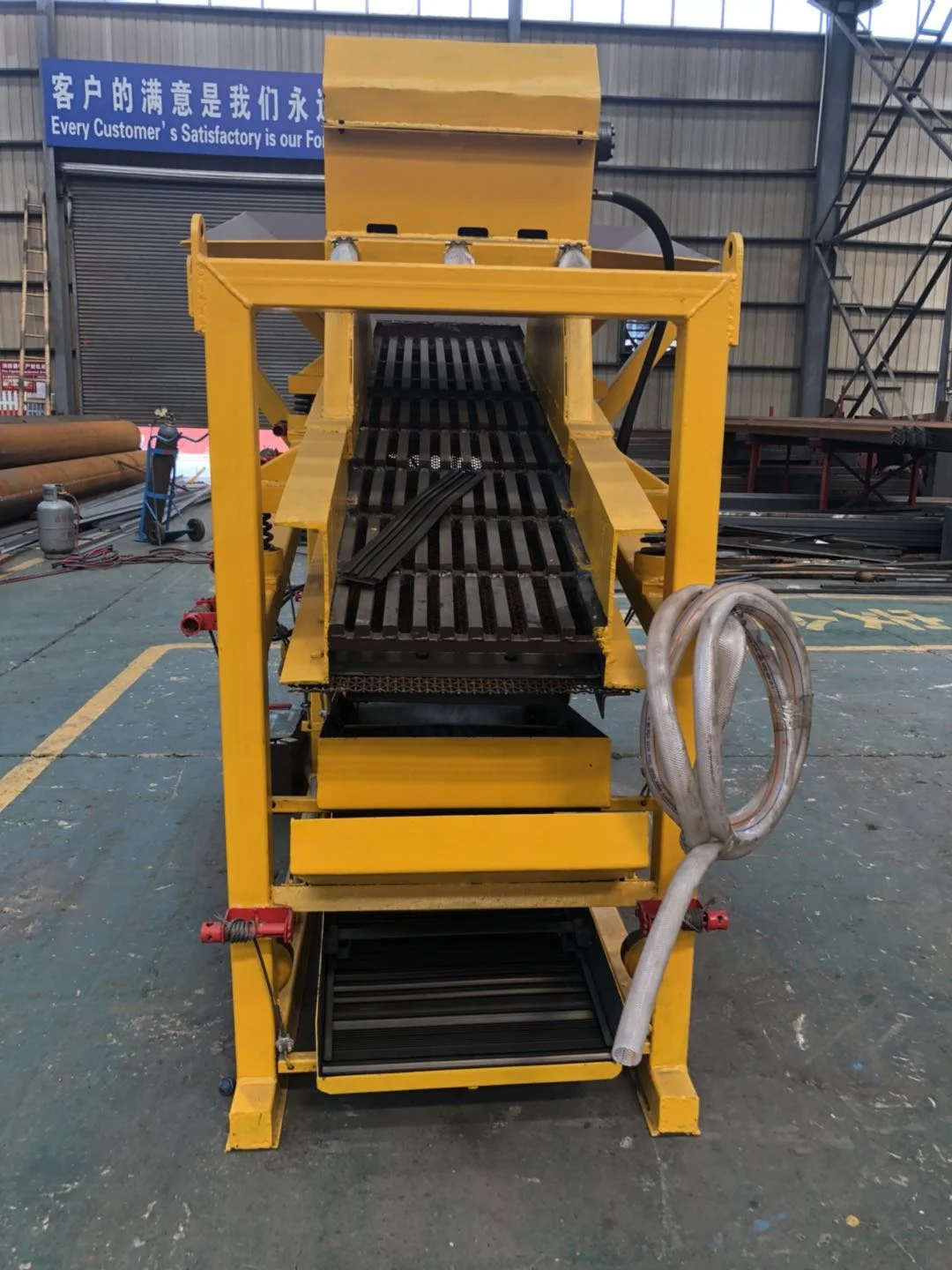 alluvial gold mining carpet sluice box gold mining