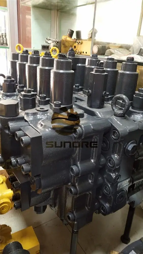 Excavator MCV EC480 main valve EC480D hydraulic control valve VOE 14641032