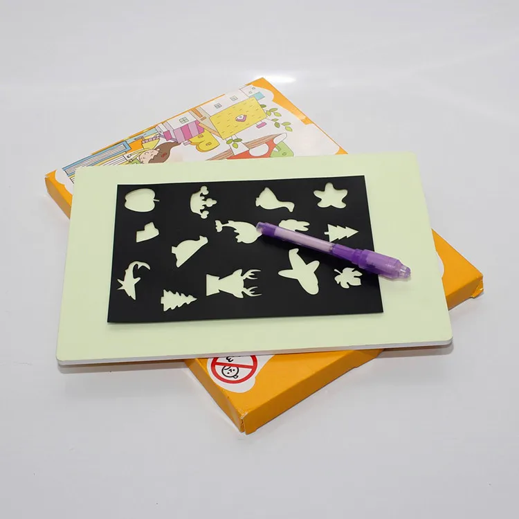 HOT amazon product magic phosphorescence flashing toys Photoluminescent drawing board for children at dark night