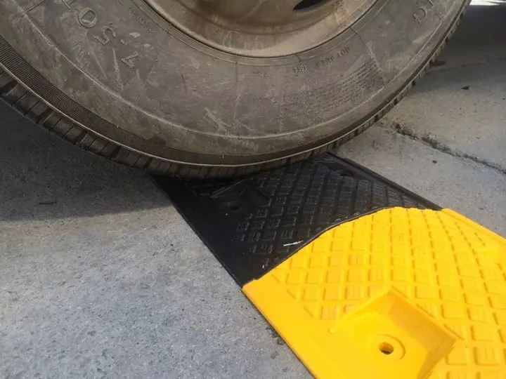 Оптовая продажа от производителя резиновых скоростей