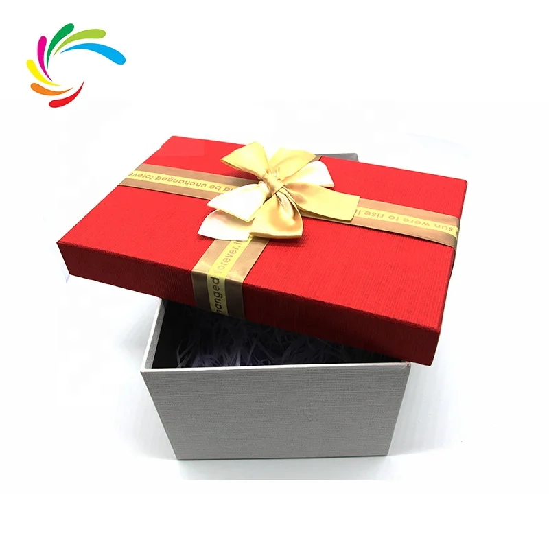 China Manufacturer Cheap Wholesale Print Custom Logo Luxury Christmas Gift Box with Ribbon