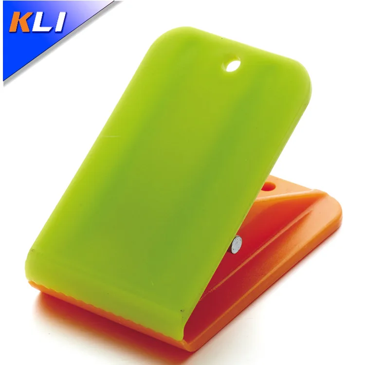 Big size  plastic magnetic clip