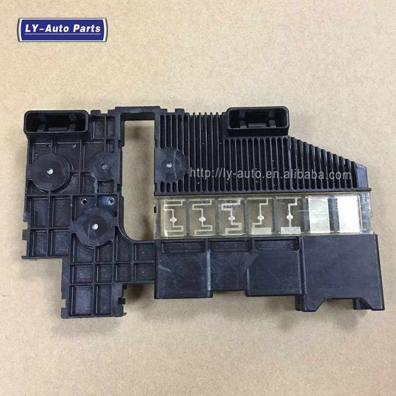 For Suzuki Vitara Battery Fuse 36739-61M00 3673961M00