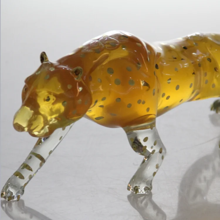 Leopard/panther/Cheetor shaped glass wine bottle