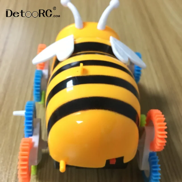Detoo 360 degree stunt car toys bee 3wheels running children toys electric car tumbler toys for kids