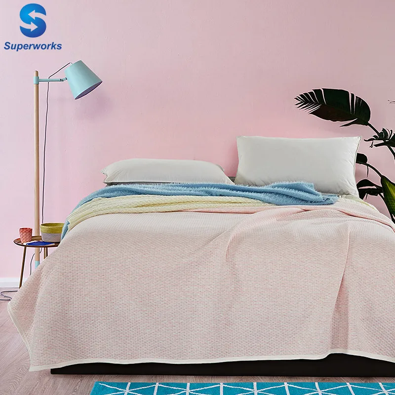 детское постельное белье , тонкий плед для лета