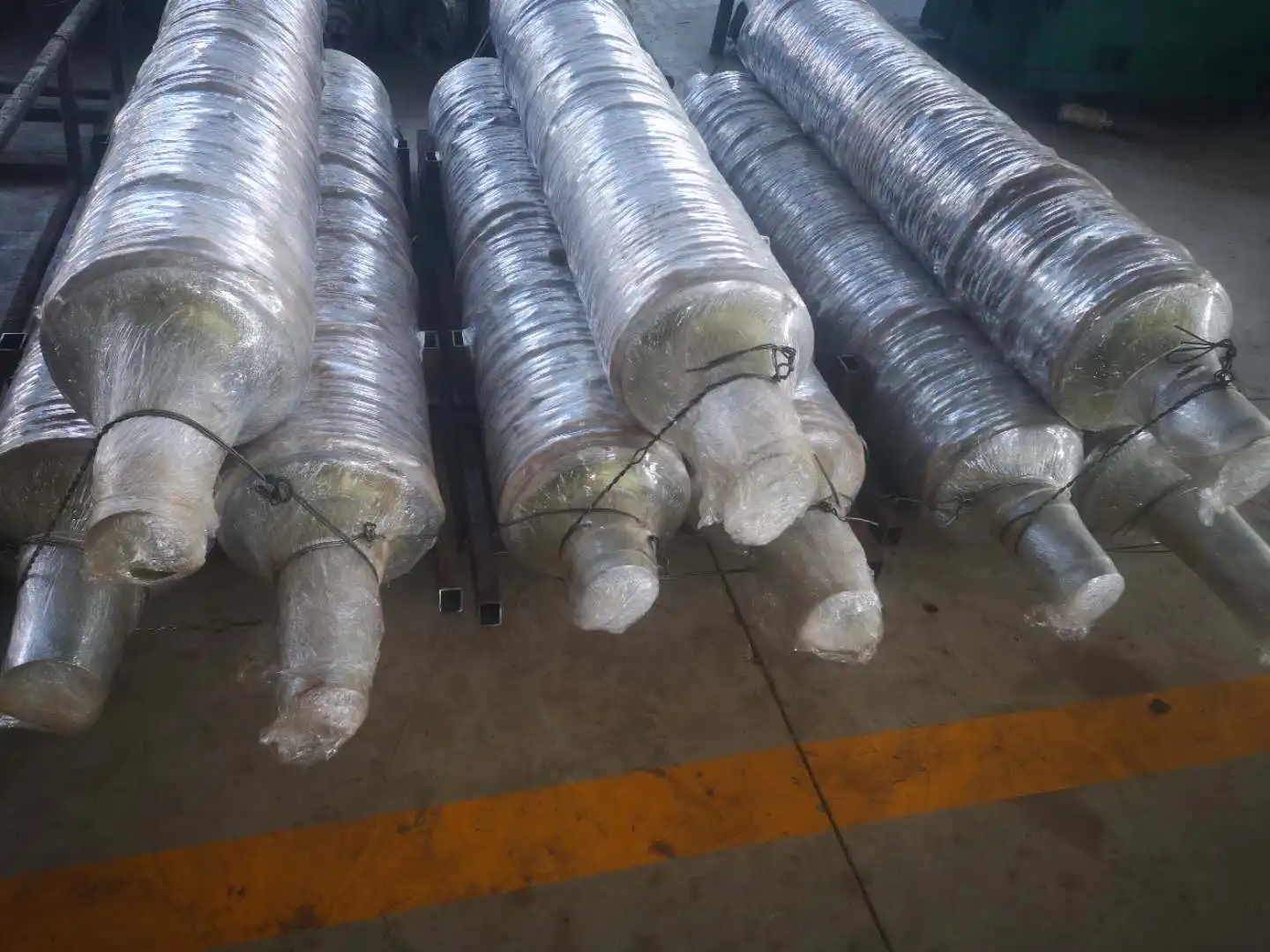 Corrugated cardboard roll/single facer A,B,C,D,E flute corrugated roller for sale