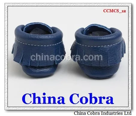 
soft sole leather baby moccasins shoes without the characters on them with fringe on them 