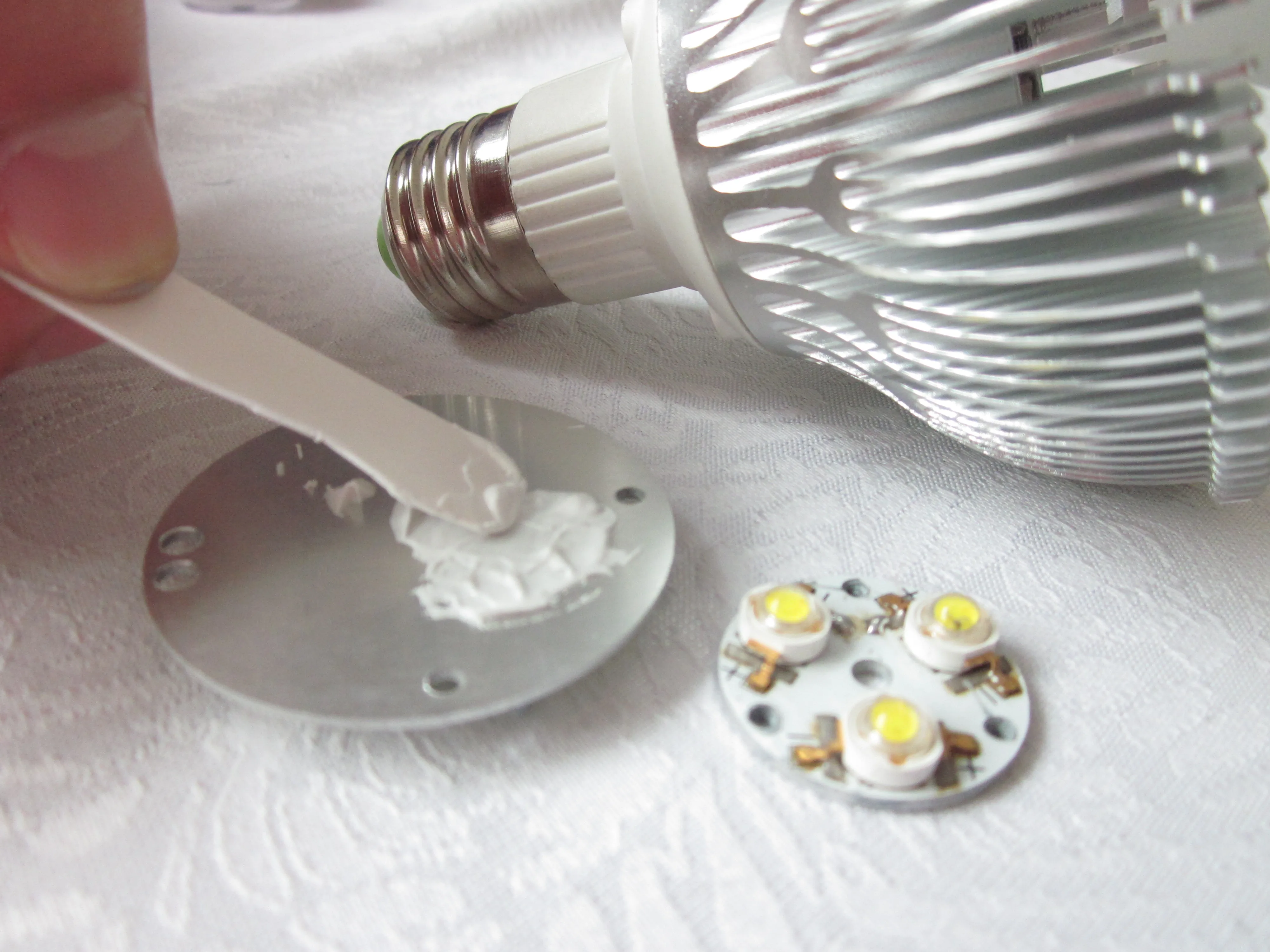 Manufacturer Clearance Price1.2W/mk PBC Heat Sink Cooling Thermal Conductive Silicone paste China Factory