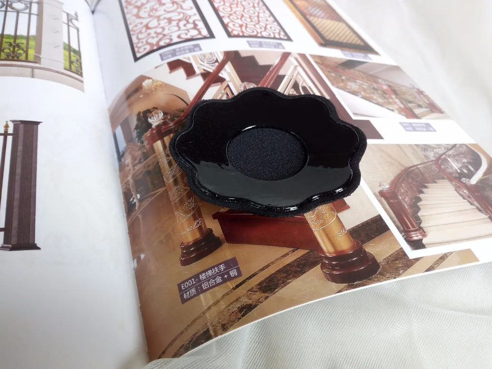 Sexy Bra Pad Reusable Self Adhesive Silicone Bra Breast Pad Pasties Petal Chest Stickers Nipple Cover Invisible Intimates