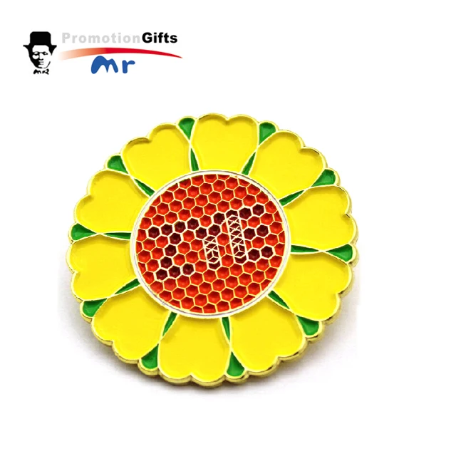 Изготовитель литых под давлением 3d позолоченных гравировок изготовленный на заказ логотип короны металлический значок эмблема для ткани и кепки