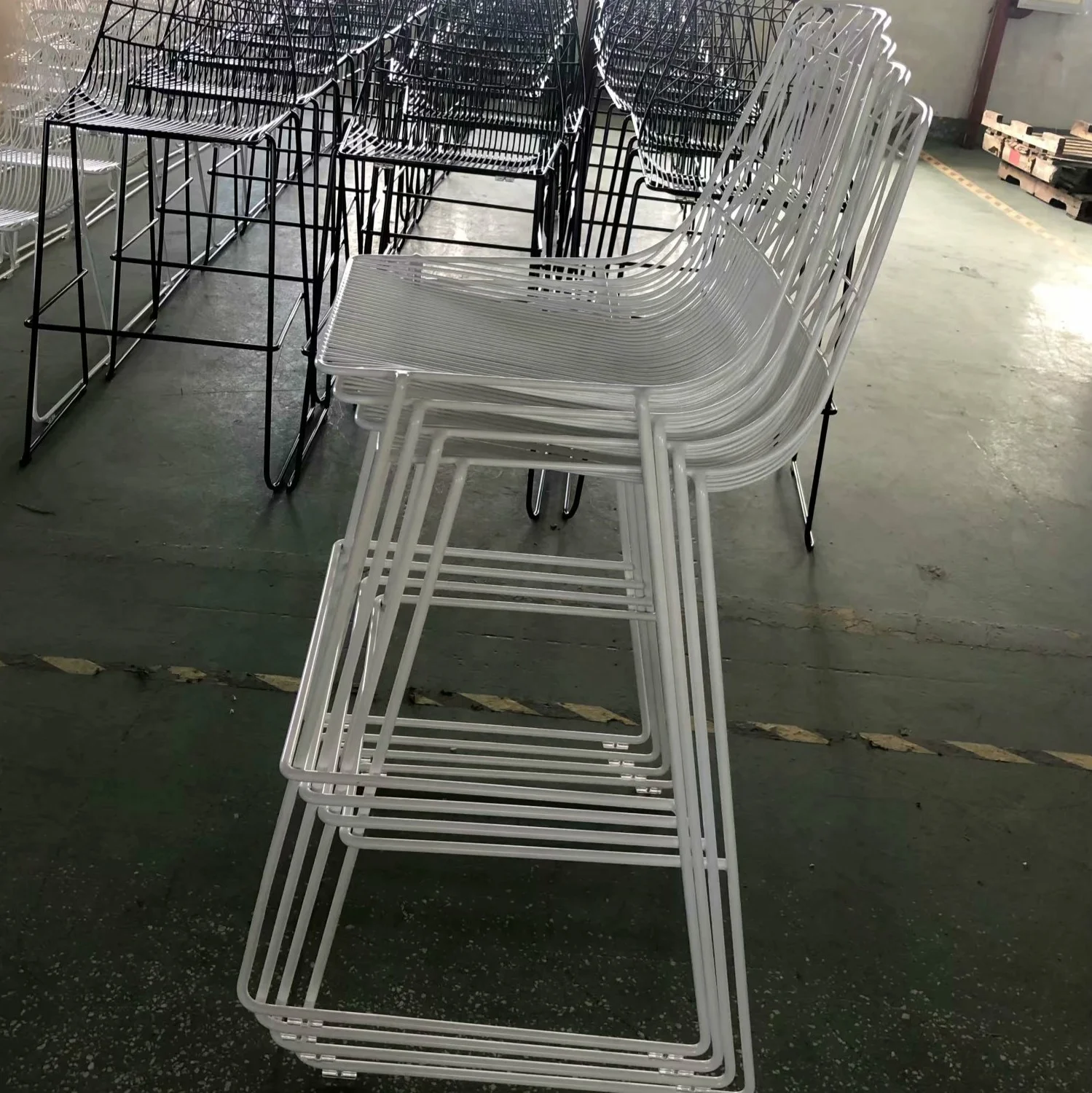 Indoor Wholesale Restaurant Chairs Cafe Chairs Bar Stool with Wire Frame on Sale YT0M15