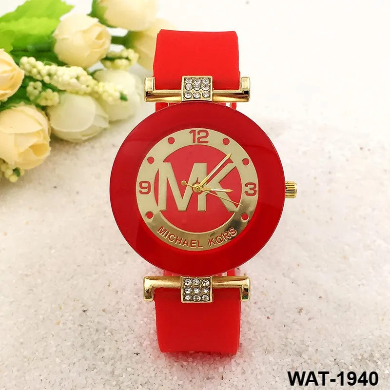 Fashion Women Men Quartz Analog Soft Sport Wrist Watch Geneva Silicone Band Mix Colour