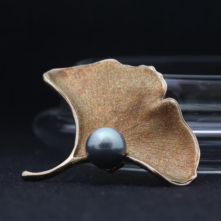 vintage style pearl gingko autumn leaf Brooches Women