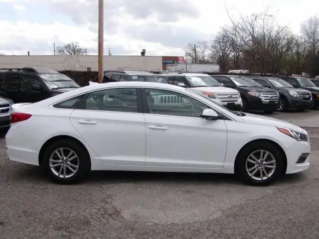 Дешевые подержанные автомобили HYUNDAI SONATA 2015