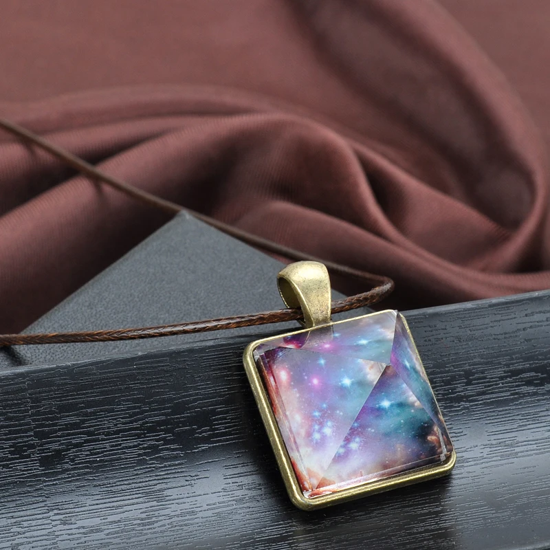 2017 Glowing Crystal Glow in the Dark Pyramid Pendant Outer Space Star Dust Necklace Triangle Geometric Magic Necklace