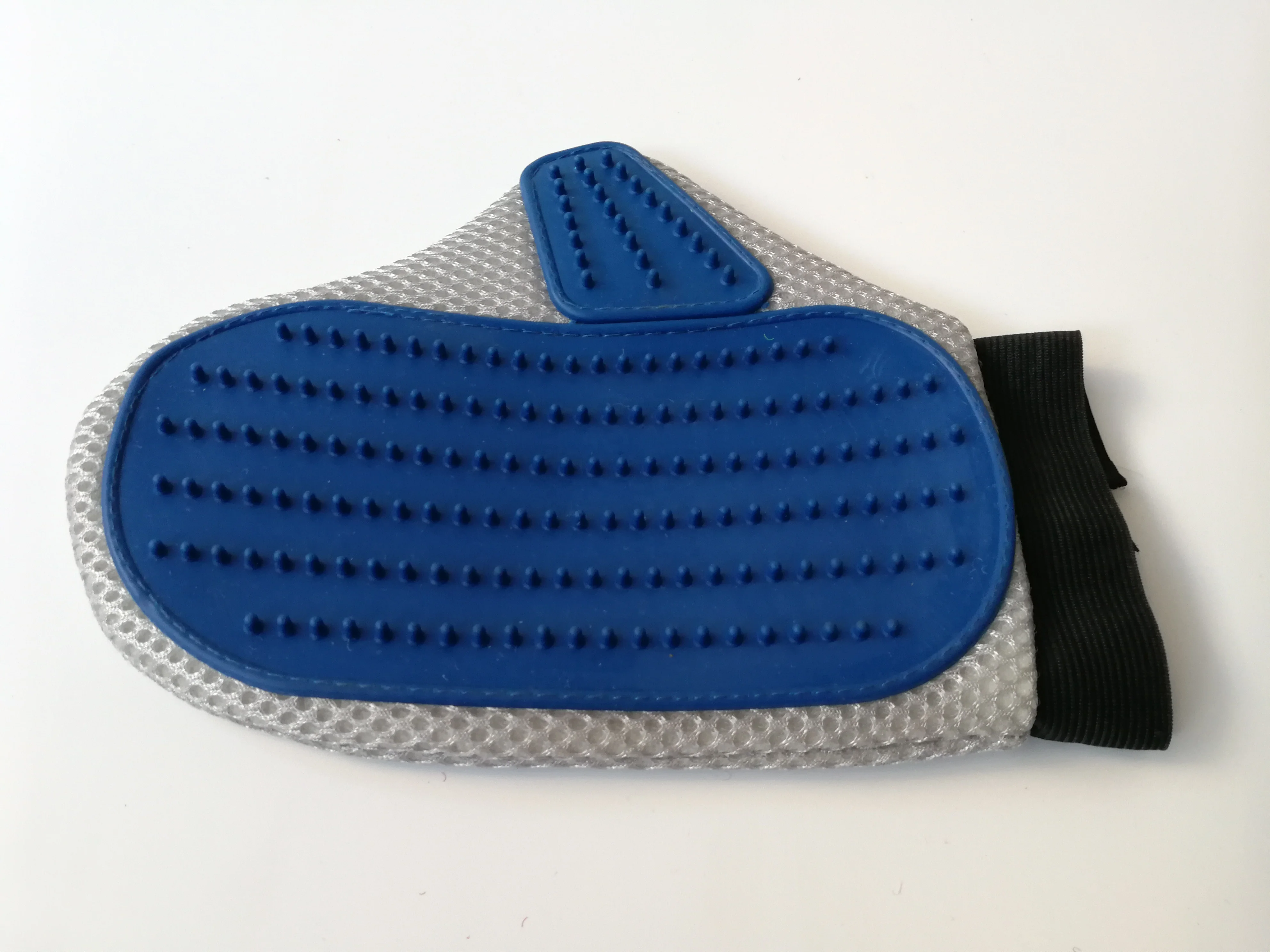 Easy Clean Pet Massage Bathing Brush Silicone Dog Grooming Gloves