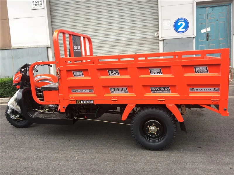 Chongqing Cargo Gasoline Truck 200cc 250cc 300cc motor 3-wheel Tricycle in Peru