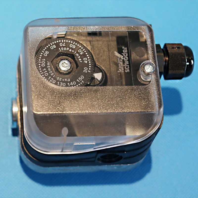 
Gas air pressure switch for detecting pressure 