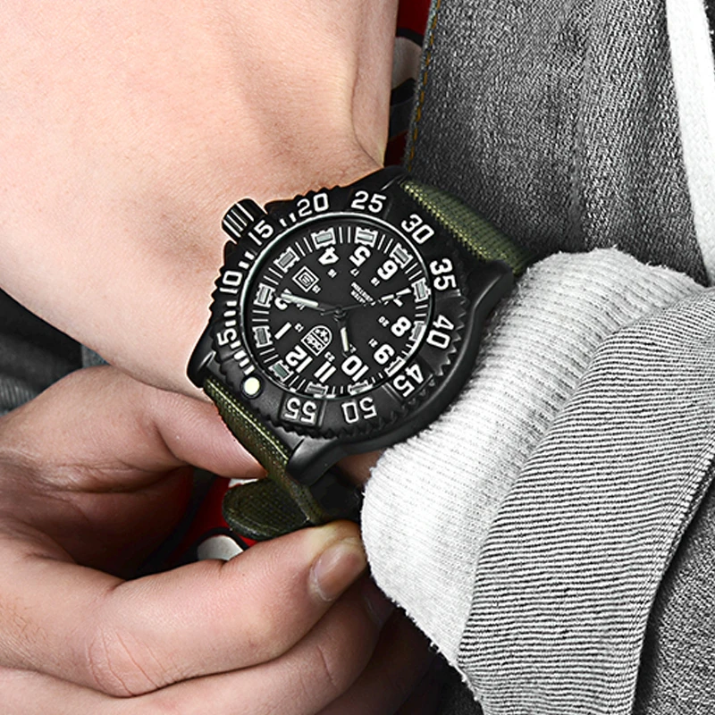 Addies Chronograph Branded Watch Quartz Watch Minimalist OEM Sports Wrist Mens Watch