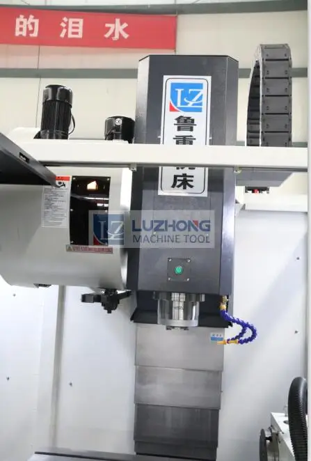 Китайской CNC Обрабатывающий Центр VMC850 С FANUC Руку 24ATC и 4-й Оси