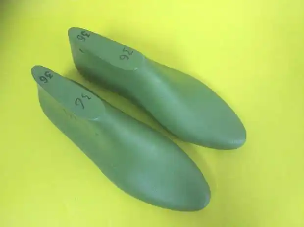 Ladies 1.5cm heel small round toe plastic shoe lasts for slippers
