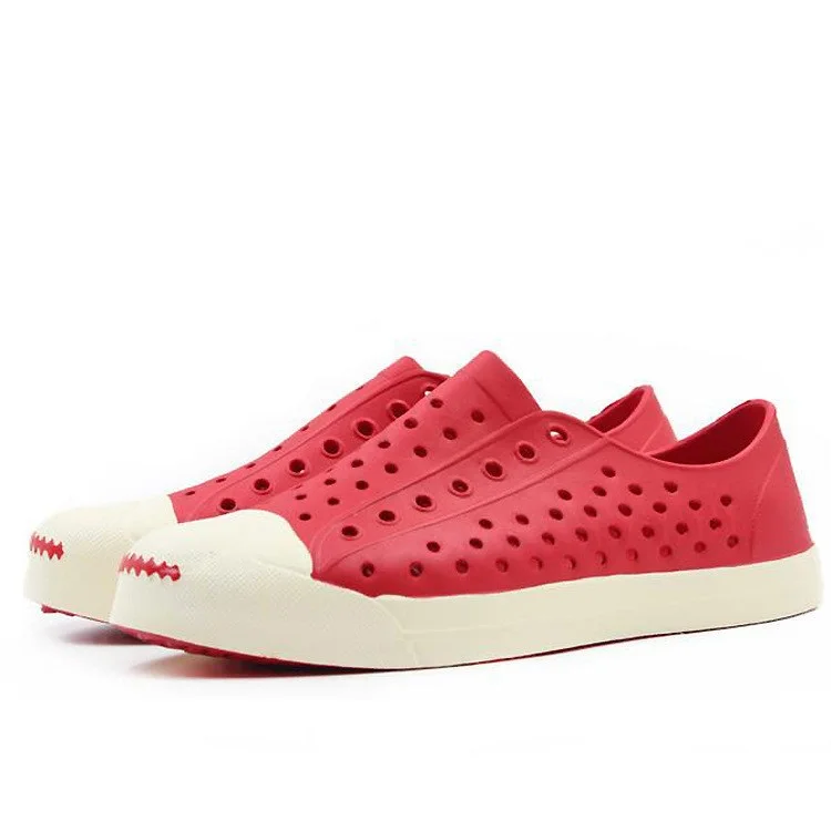 
New Design Slip On Sneakers Beach Sandals EVA Garden Clogs 