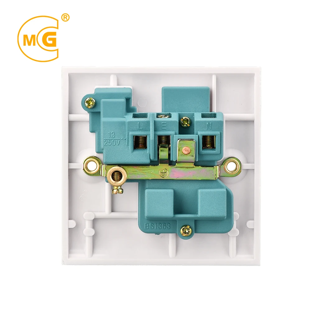 Bakelite 13A 1 gang switched socket outlet with neon