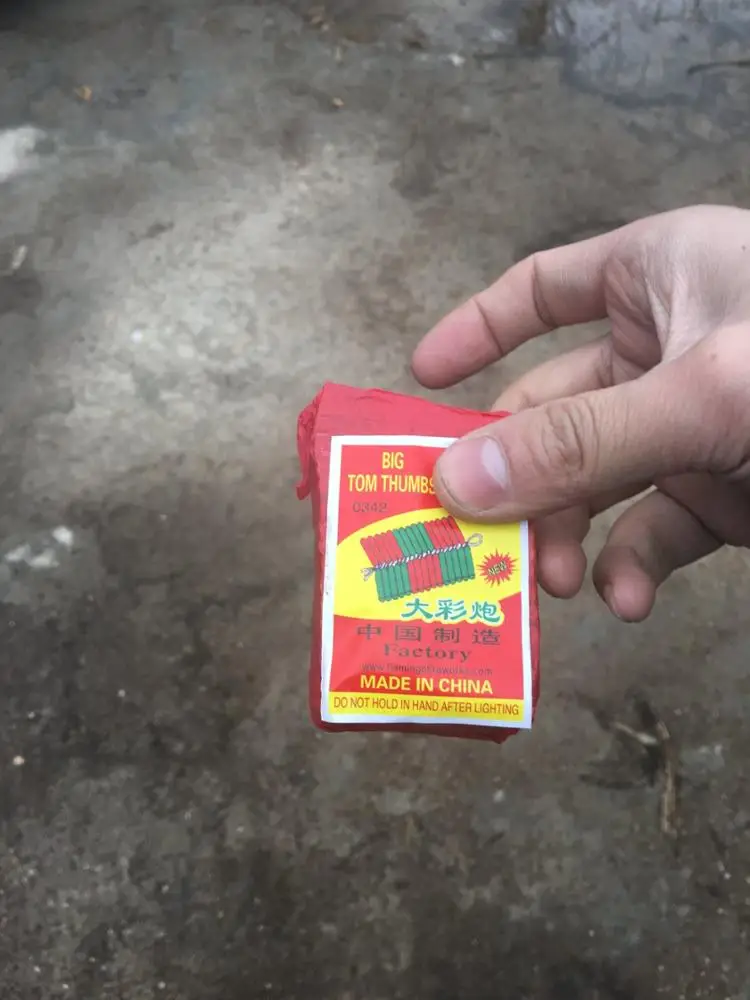 0342 Big Sound Outdoor Big Tom Thumbs Krack Krack Consumer Chinese Red Firecrackers Fireworks