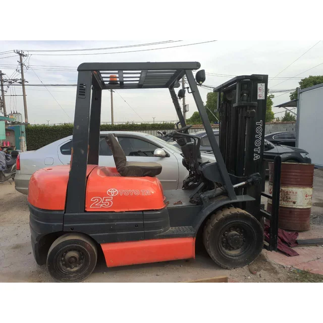 Used 2.5 ton Toyota FD25 Forklift for sale