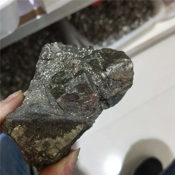 Natural grey iron ore stone