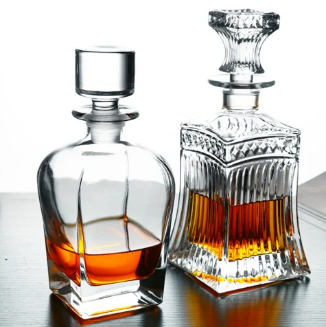 Hot sale high quality Glass crystal whiskey decanter