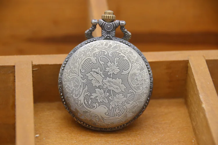 Vintage metal case animal chicken pocket watch with chain