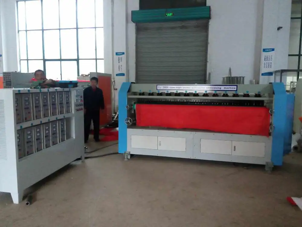 Ultrasonic quilting machine for dots line