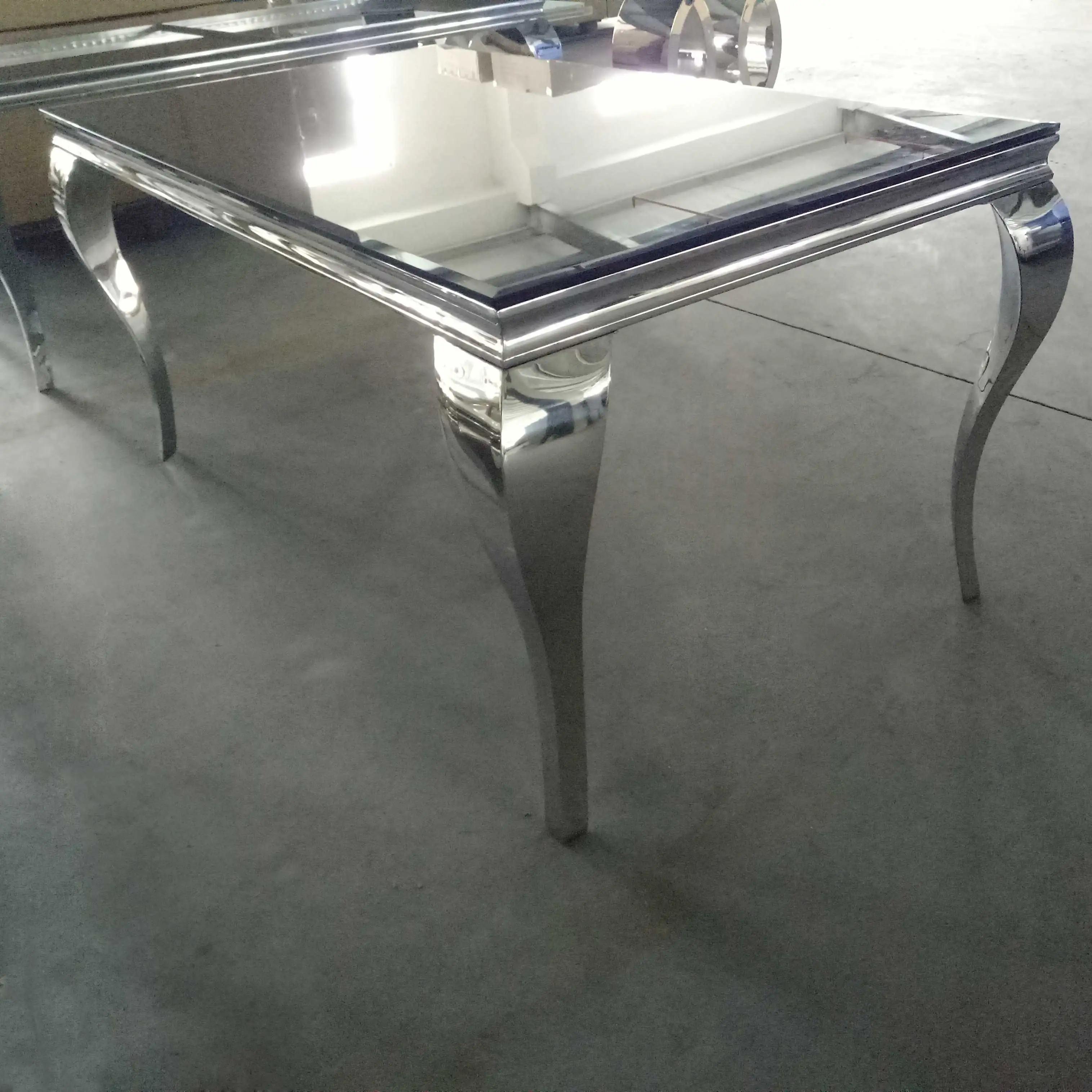 Customized furniture simple style stainless steel legs glass top dining table
