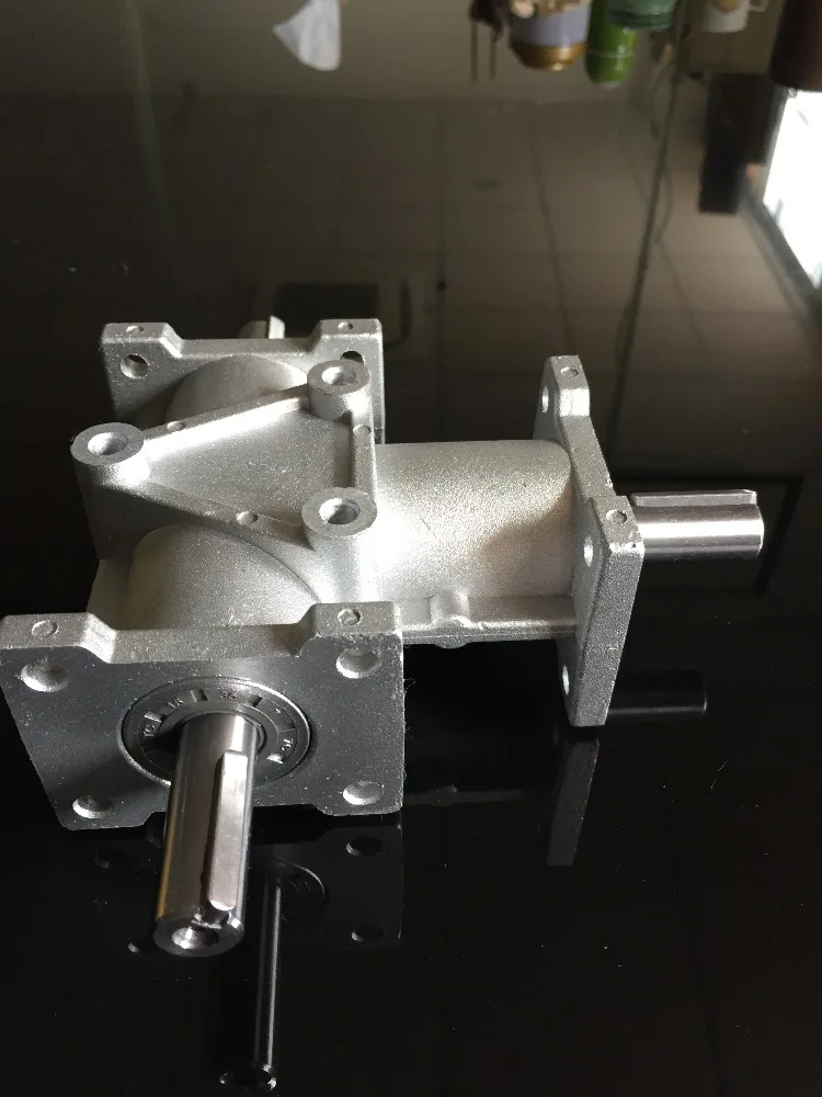 Big Torque Transmission Aluminum House 3 Shafts Gearbox