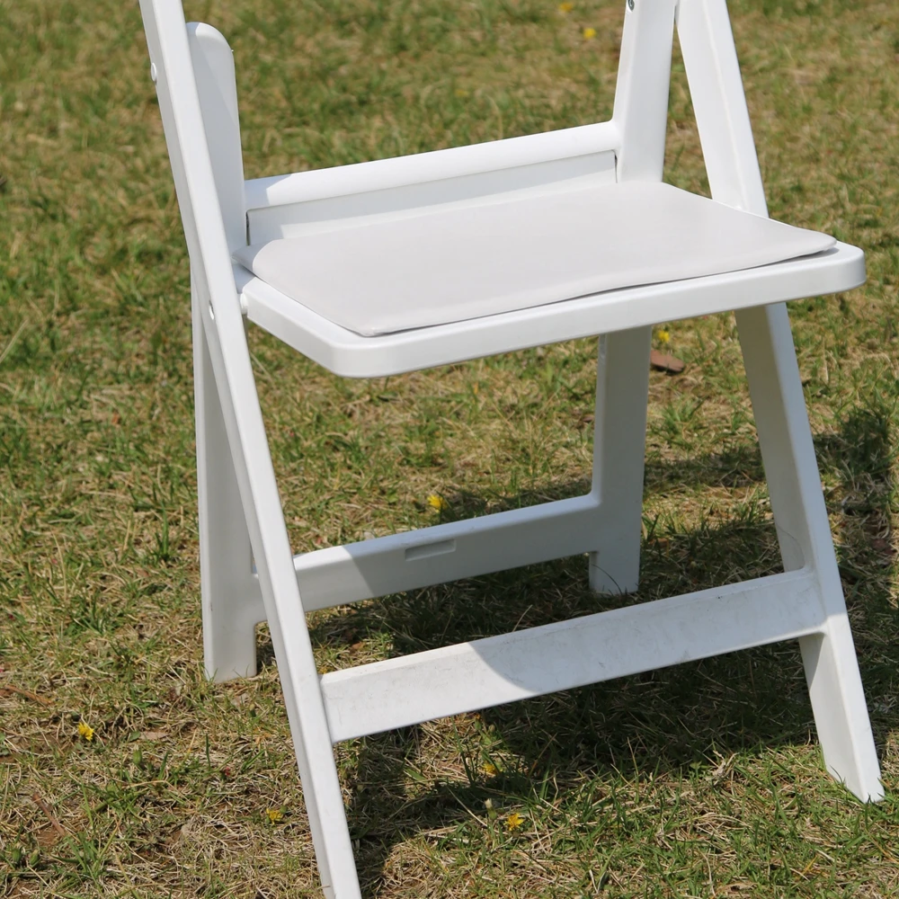 hot sale wholesale plastic white wedding wimbledon folding chair
