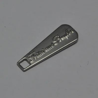 YK988  custom different color metal label tag logo for handbag brand bag hardware accessory