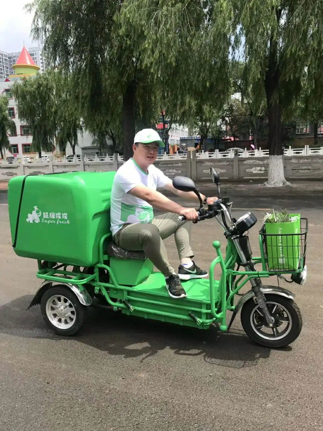 
Super Large Volume Delivery Box with Lock and Key Model NO.JYB-08 