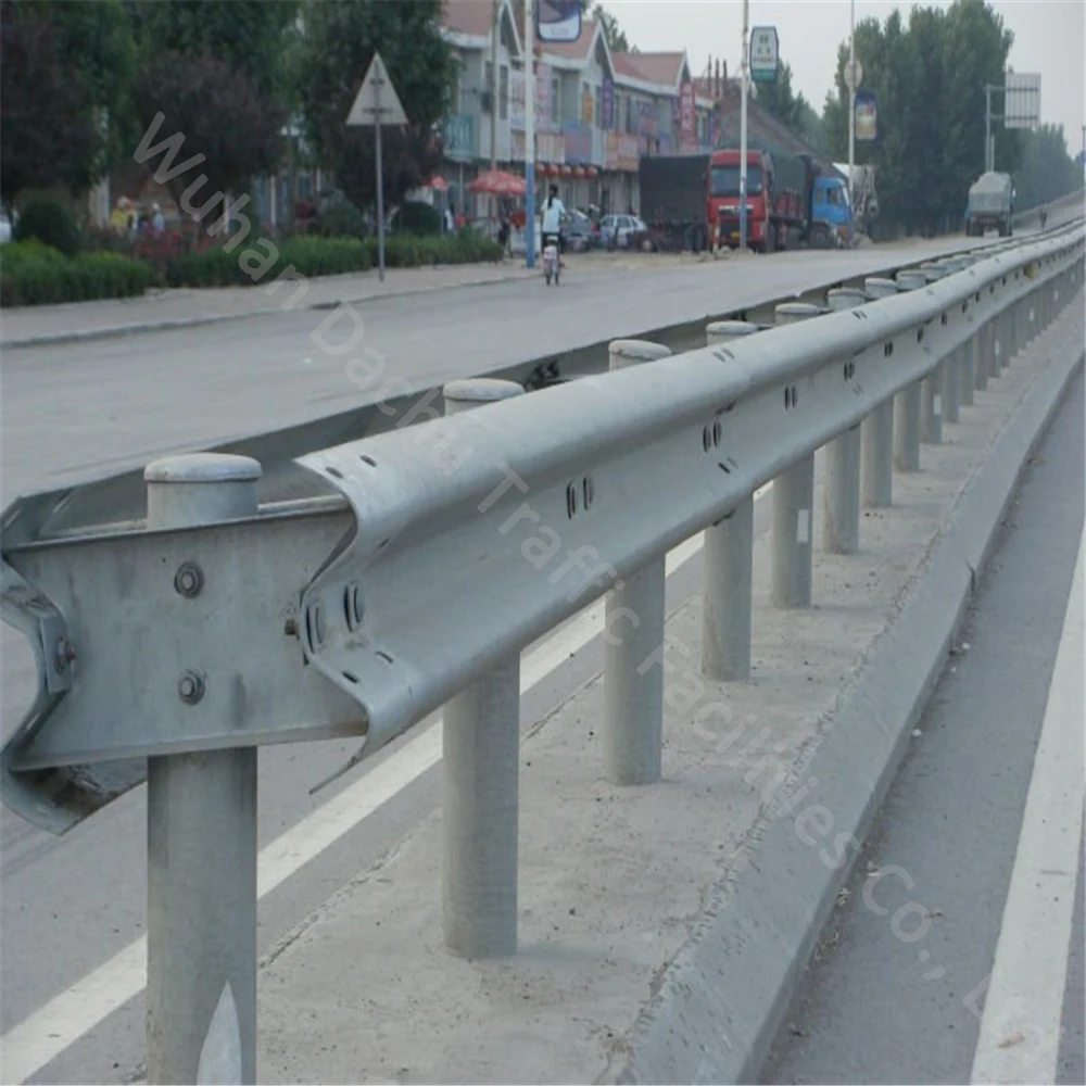 High Quality Steel Highway Roadside Guardrail/Guard Fence