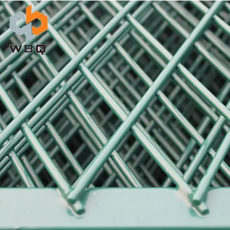 China Galvanized Welded Wire Mesh Square Hole Fence Factory