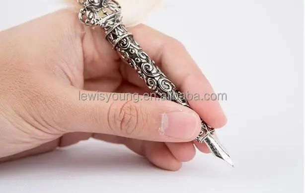 Quill Owl Feather Pen Set with 5 Nibs 1 Ink Signature Calligraphy Retro Carving Wedding Gift Handwriting Dip Pen
