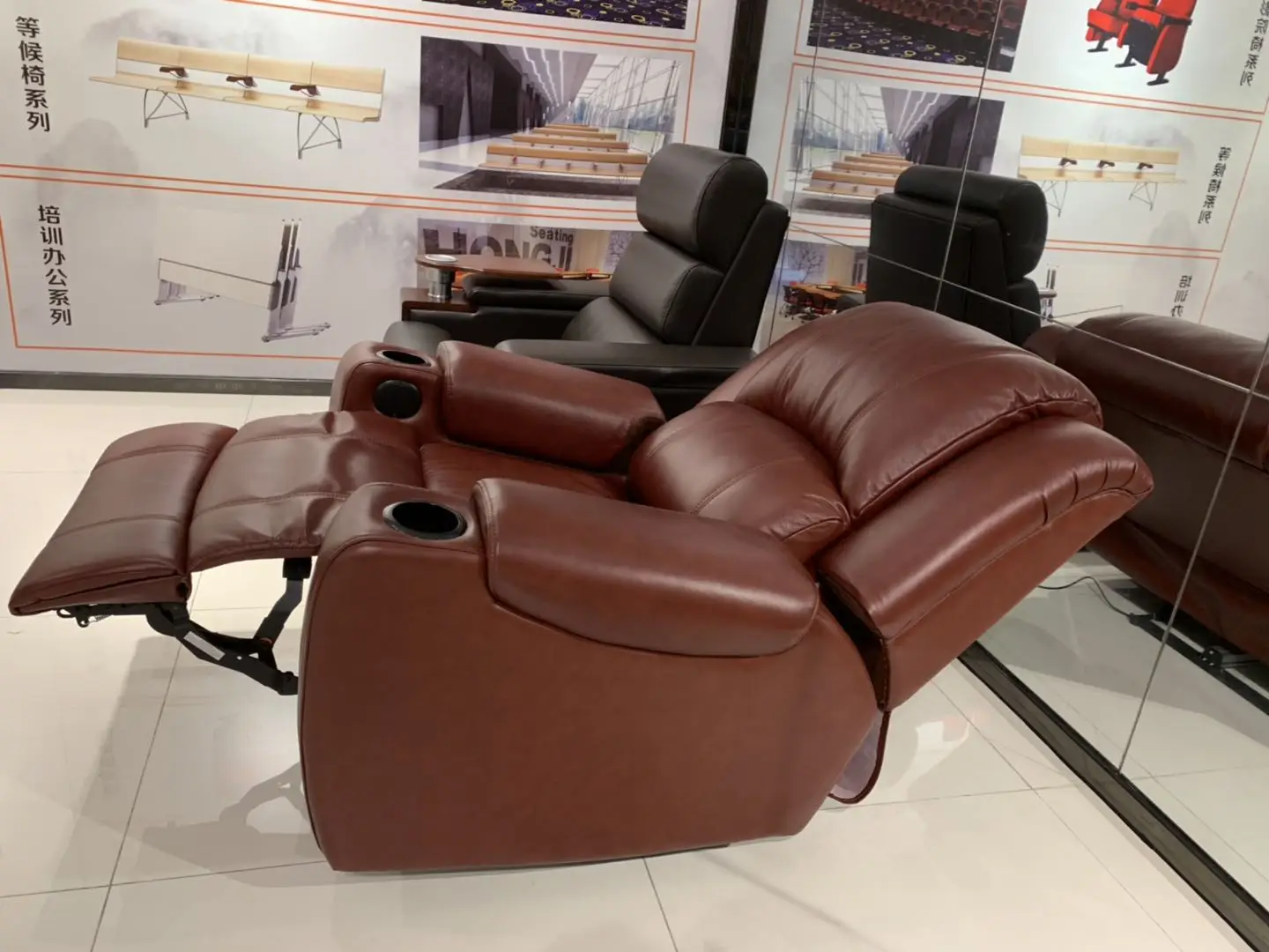 Promotion Top great leather home VIP 3d cinema hall chair with footrest for sale