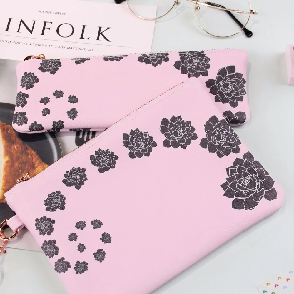 Лев изготовляет изготовленный на заказ кожаный печатный мешок застежки-молнии