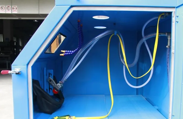 Dustfree water sandblast  equipment