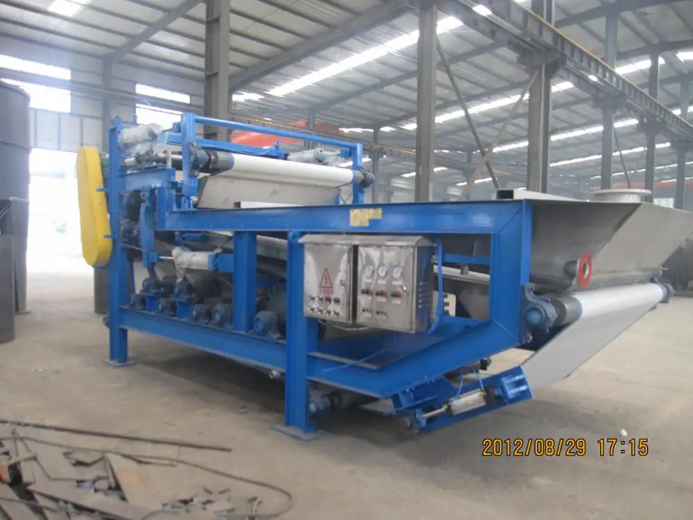 paper and pulp dewatering machine in paper mill
